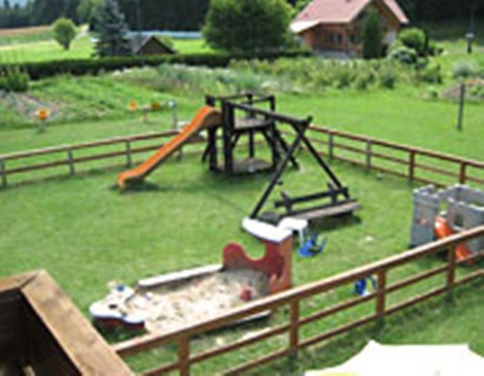 Schmautz Ferienwohnungen & Zimmer Miklauzhof Экстерьер фото
