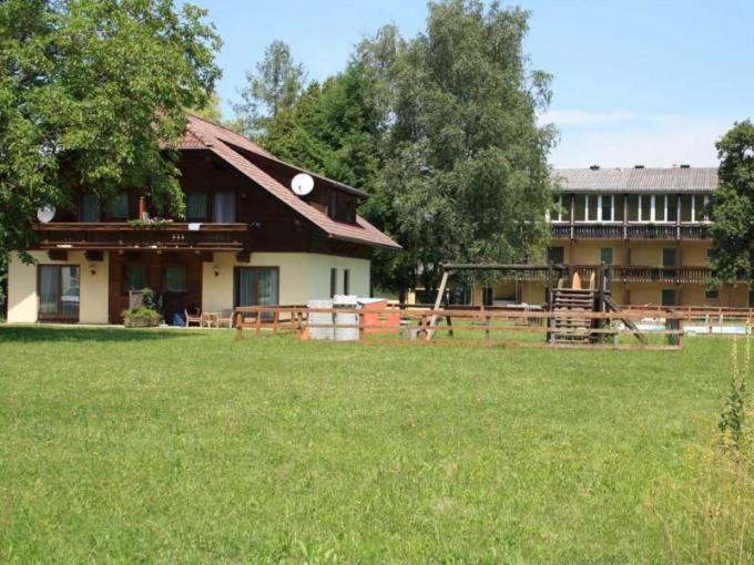Schmautz Ferienwohnungen & Zimmer Miklauzhof Экстерьер фото